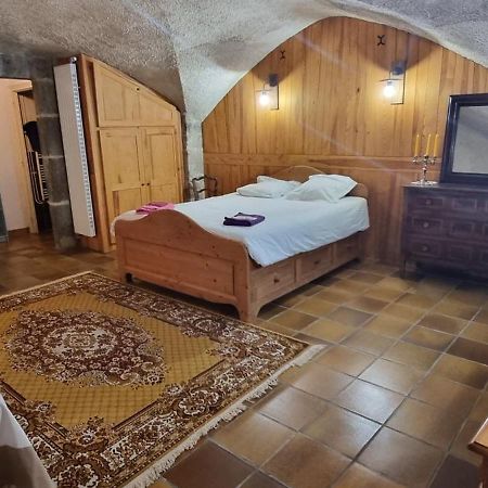 Le Puy-en-Velay Maison Au Loup - Superbe Ancien Hotel Particulier Du Xvie Siecle Au Coeur De La Vieille Ville Du Puy מראה חיצוני תמונה