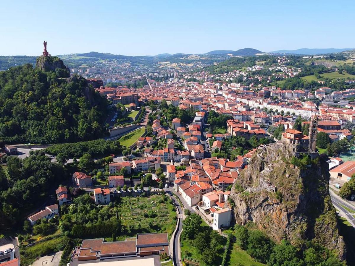 Le Puy-en-Velay Maison Au Loup - Superbe Ancien Hotel Particulier Du Xvie Siecle Au Coeur De La Vieille Ville Du Puy מראה חיצוני תמונה